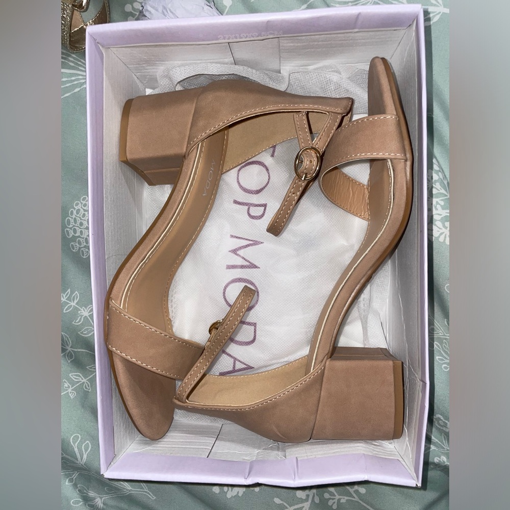 Tan heels!